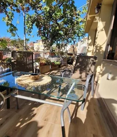 Elegant Loft Studio Terrace דירה