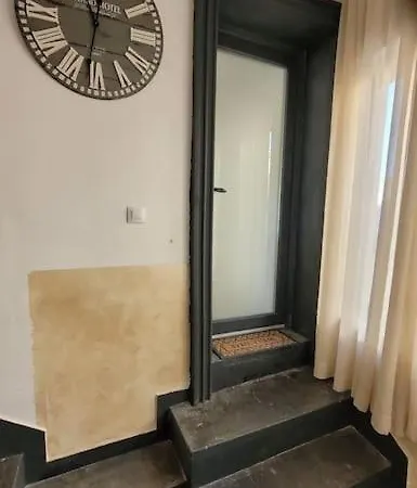 דירה Elegant Loft Studio Terrace
