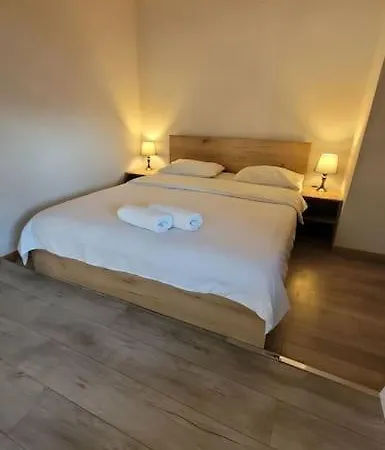 Elegant Loft Studio Terrace דירה *