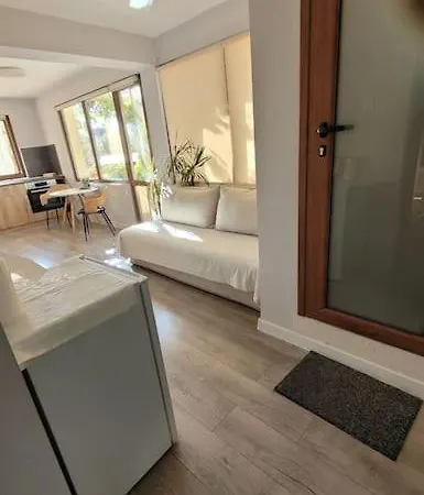 Апартамент Elegant Loft Studio Terrace *