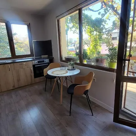 Апартамент Elegant Loft Studio Terrace *